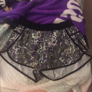 Lululemon tracker shorts